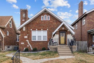 5746 Finkman St, Saint Louis, MO 63109