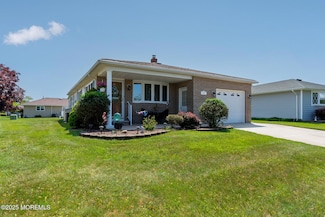 16 Eldorado St, Toms River, NJ 08757