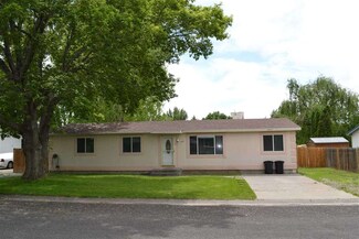 475 Calico St, Hansen, ID 83334
