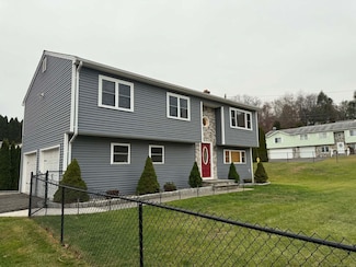 238 Sylvan Lake Rd, Oakville, CT 06779