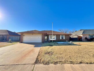 1421 Smoking Tree St, Moore, OK 73160