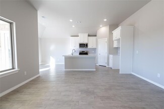 8717 Poppey Place, Yukon, OK 73099