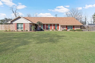 310 Pinemont Dr, Sour Lake, TX 77659