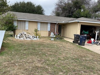 8028 Southbrook Cir, Fort Worth, TX 76134