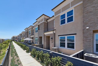1210 Sunrise View Unit 102, San Marcos, CA 92078
