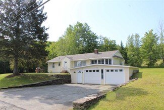 823 Center of Town Rd, White River Junction, VT 05001