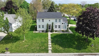 1012 Bowdoin Dr, Mishawaka, IN 46544