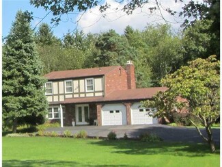 1599 Saxonburg Blvd, Tarentum, PA 15084