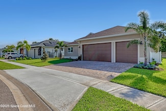 4285 Negal Cir, Melbourne, FL 32901