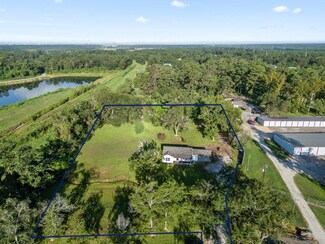 2122 Crosby Lynchburg Rd, Highlands, TX 77562