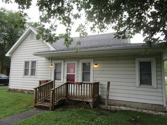 302 S Jefferson St, Medaryville, IN 47957