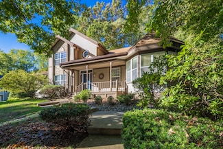 3004 White Oaks Ln, Buchanan, MI 49107