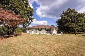 27 Annadale Ln, Stuarts Draft, VA 24477