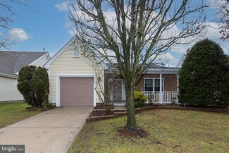 516 Hydrangea Dr, Mount Laurel, NJ 08054