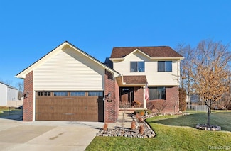 2285 Apple Tree Dr Unit 39, Burton, MI 48519