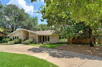 6838 Meadowcreek Dr, Dallas, TX 75254