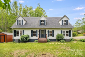 101 McFalls Rd, Asheville, NC 28805