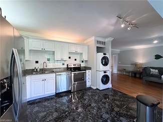 112 Bobolink Way Unit 12B, Naples, FL 34105