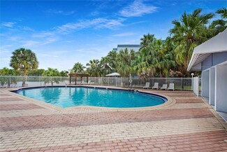 9365 Fontainebleau Blvd Unit E207, Miami, FL 33172