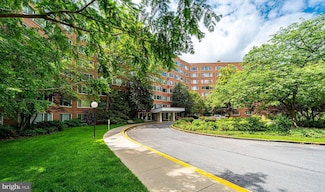 4000 Tunlaw Rd NW Unit 908, Washington, DC 20007