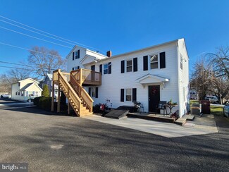 16 E Millbrooke Ave, Woodstown, NJ 08098