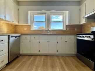 5 Fairview Ave Unit 2, Watertown, MA 02472