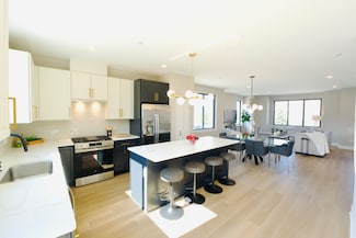 177 Pointe Dr Unit 177, Northbrook, IL 60062
