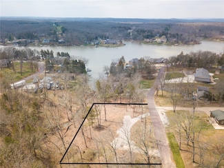 5980 N Lakeshore Dr, Hillsboro, MO 63050