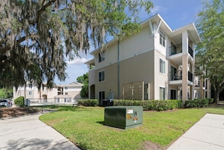 3921 SW 34th St Unit 102, Gainesville, FL 32608