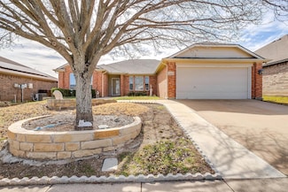405 Lone Star Dr, Justin, TX 76247