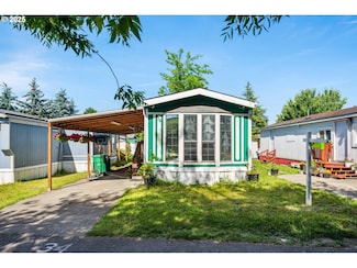 9000 NE M l King Blvd Unit 34, Portland, OR 97211