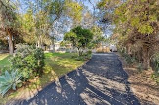 10880 Hess Dr, La Mesa, CA 91941