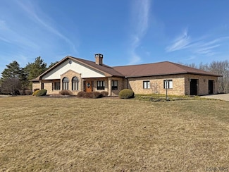 615 Sharon Ave, Windber, PA 15963