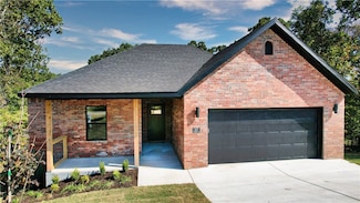 37 Roxburgh Dr, Bella Vista, AR 72715