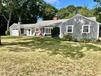 18 Turner Ln, South Yarmouth, MA 02664