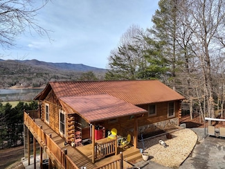 1128 Happy Top Ln, Hiawassee, GA 30546