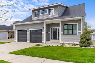 917 Grove St, Petoskey, MI 49770