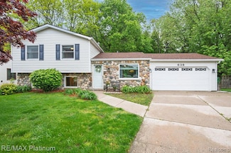 638 Glenwyth Rd, Brighton, MI 48116