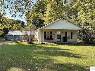 437 N Water St, Clinton, MO 64735