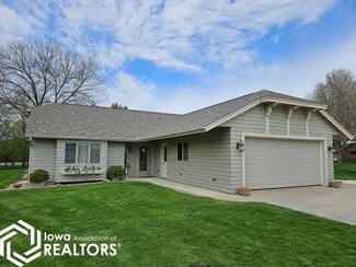 9 Country Club Place, Garner, IA 50438