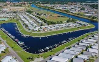 805 S Green Cir, Venice, FL 34285