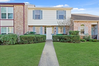 7949 Ellinger Ln, Houston, TX 77040