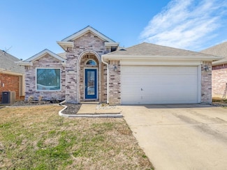 6741 Bear Hollow Ct, Watauga, TX 76137