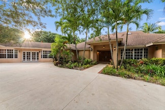 6935 Pioneer Rd, West Palm Beach, FL 33413