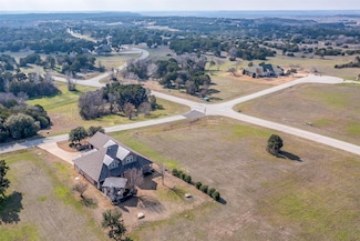 6236 Montrose St, Cleburne, TX 76033