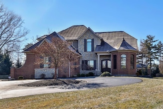 7963 Kugler Mill Rd, Cincinnati, OH 45243
