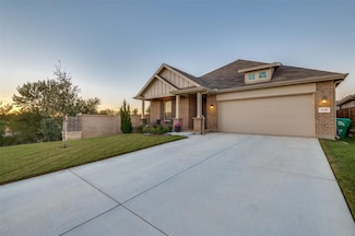 616 Mickelson Ct, Denton, TX 76210