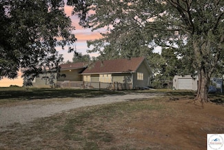 825 SE State Route 13, Leeton, MO 64761