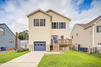 31 Ocean Ave, North Middletown, NJ 07748