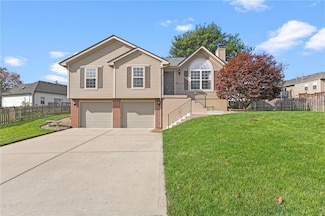 11008 N Central St, Kansas City, MO 64155